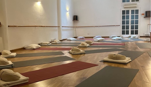 blanc yoga sant gervasi